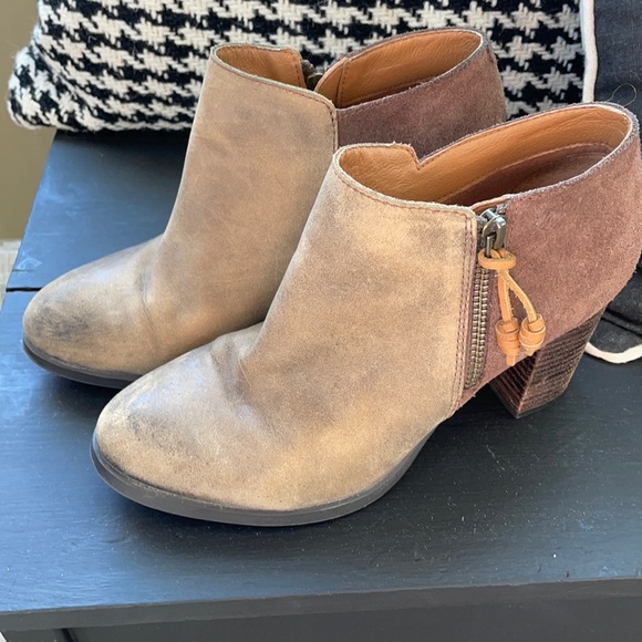 Leather Sperry booties - Picture 1 of 5